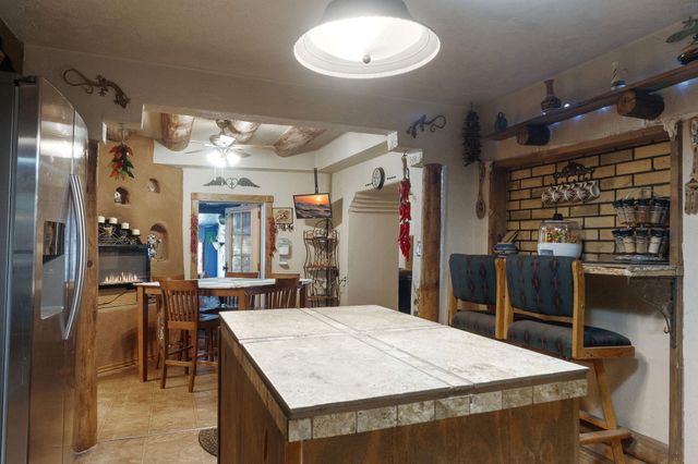 524 Don Sosteno Road, Los Lunas, NM 87031