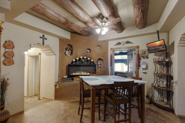 524 Don Sosteno Road, Los Lunas, NM 87031