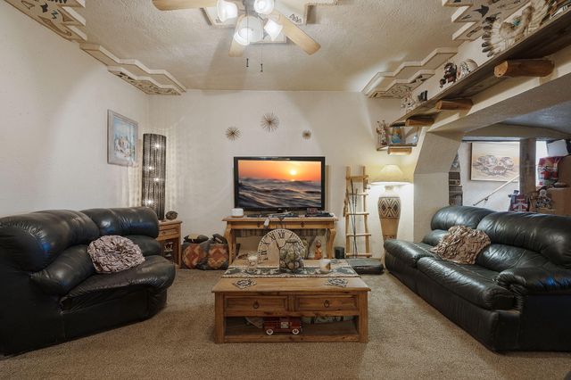 524 Don Sosteno Road, Los Lunas, NM 87031