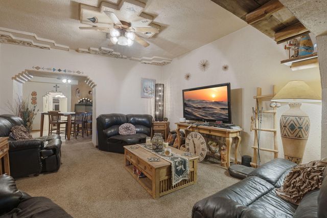 524 Don Sosteno Road, Los Lunas, NM 87031