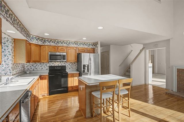 20067 Killians Grove, Strongsville, OH 44149