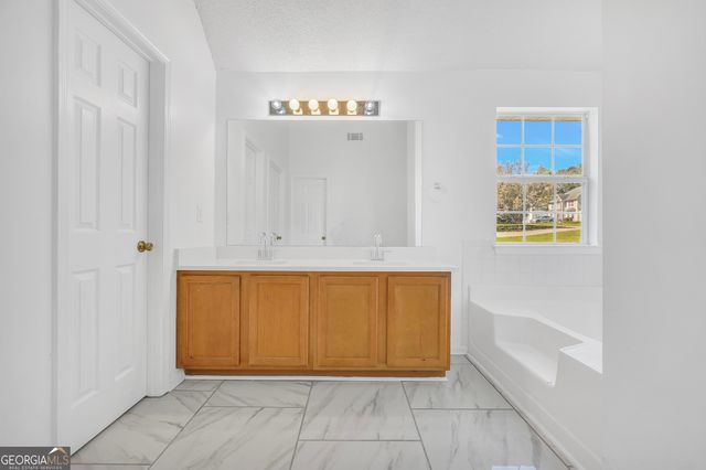 140 Penny Lane, Mcdonough, GA 30253