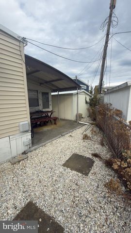 17 CHANNEL DR, Wildwood, NJ 08260
