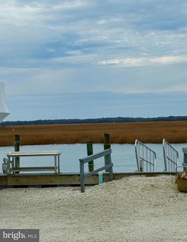 17 CHANNEL DR, Wildwood, NJ 08260