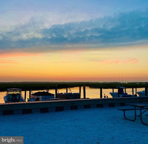 17 CHANNEL DR, Wildwood, NJ 08260