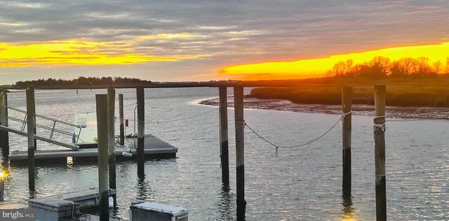 17 CHANNEL DR, Wildwood, NJ 08260