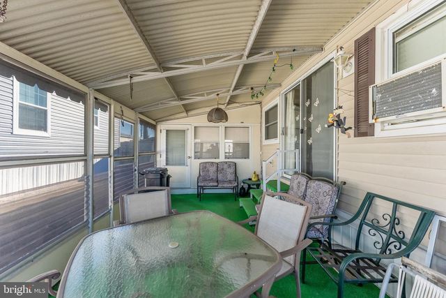 17 CHANNEL DR, Wildwood, NJ 08260