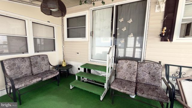 17 CHANNEL DR, Wildwood, NJ 08260