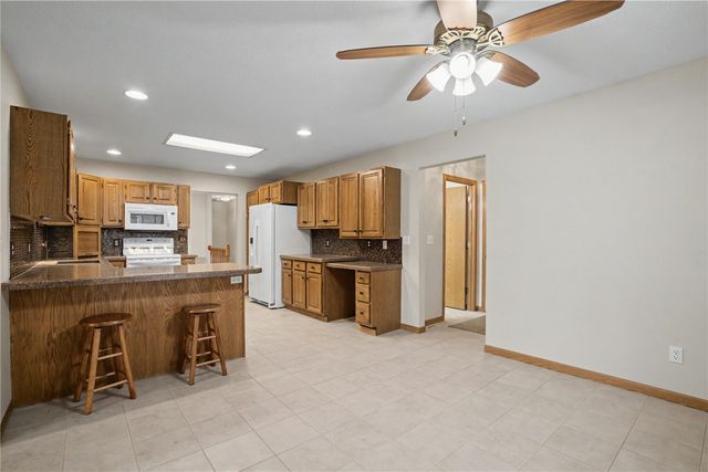 1912 Balsam Drive SW, Cedar Rapids, IA 52404