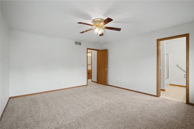 1912 Balsam Drive SW, Cedar Rapids, IA 52404