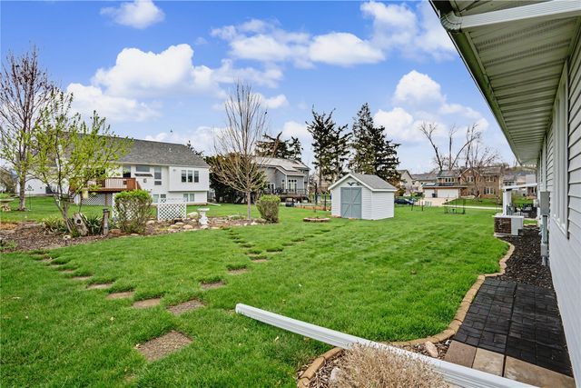 1912 Balsam Drive SW, Cedar Rapids, IA 52404