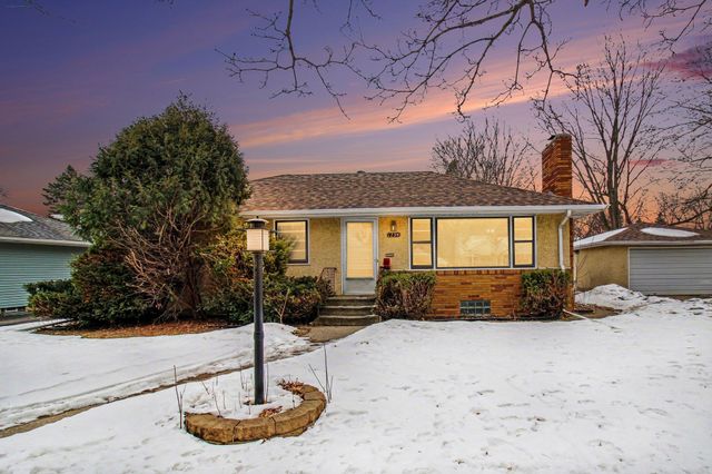 1294 Hall Avenue, West Saint Paul, MN 55118