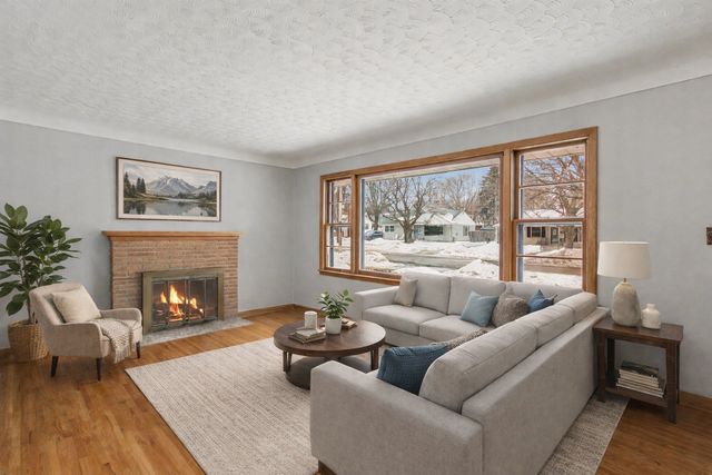 1294 Hall Avenue, West Saint Paul, MN 55118