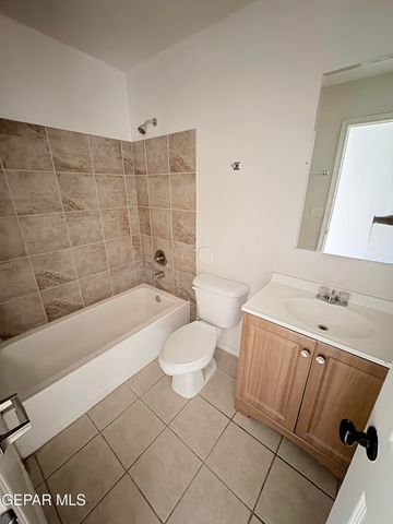 2524 Porter Avenue B, El Paso, TX 79930