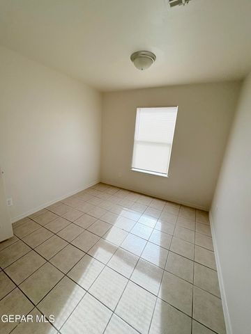 2524 Porter Avenue B, El Paso, TX 79930