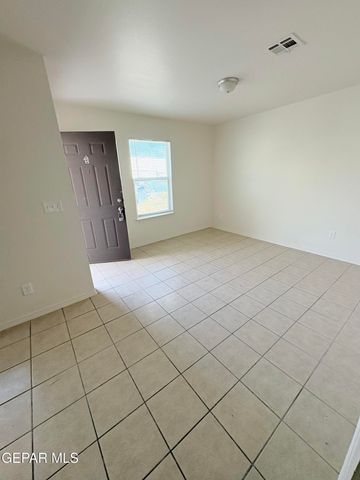 2524 Porter Avenue B, El Paso, TX 79930