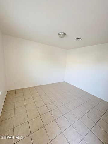 2524 Porter Avenue B, El Paso, TX 79930