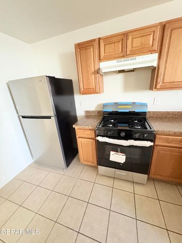 2524 Porter Avenue B, El Paso, TX 79930