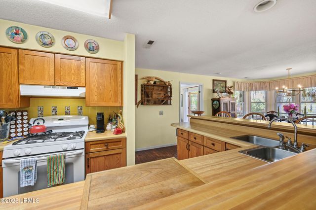 139 Cherry Point Road, Okatie, SC 29909