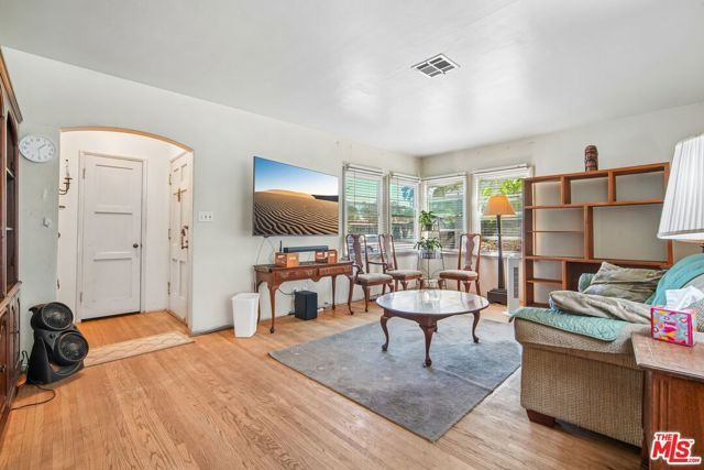555 S Helena Street, Anaheim, CA 92805