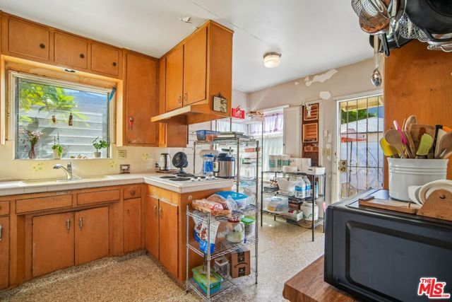 555 S Helena Street, Anaheim, CA 92805