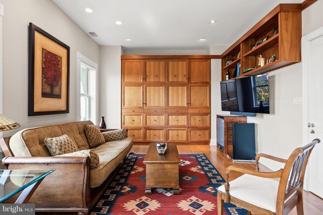 2131 S ST NW, Washington, DC 20008