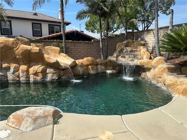 1829 Newcastle, San Dimas, CA 91773