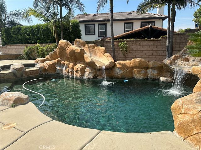 1829 Newcastle, San Dimas, CA 91773