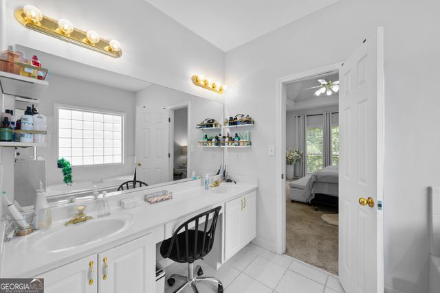 1620 Woodridge Bend, Mcdonough, GA 30252