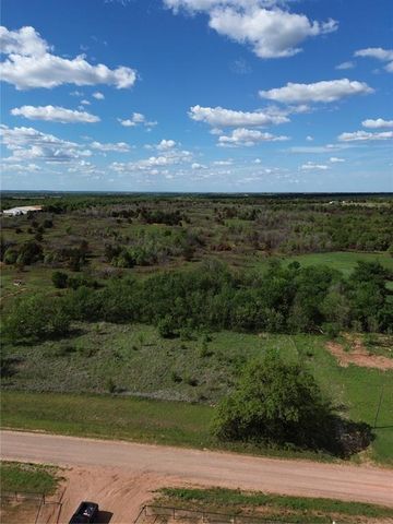 4050 E Camp Drive, Guthrie, OK 73044