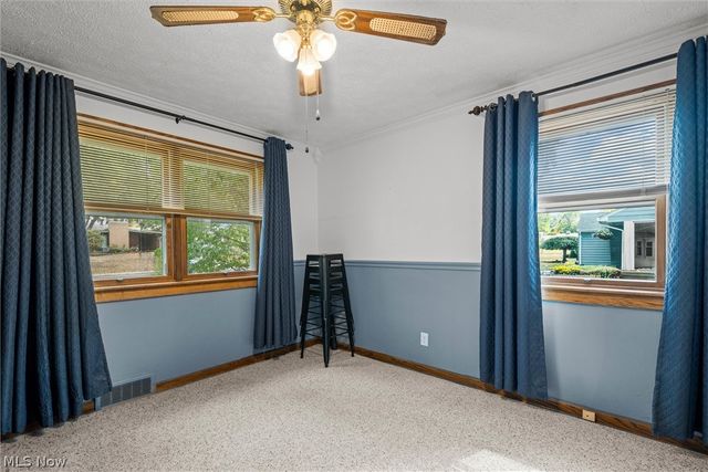 135 N Middle Street, Columbiana, OH 44408