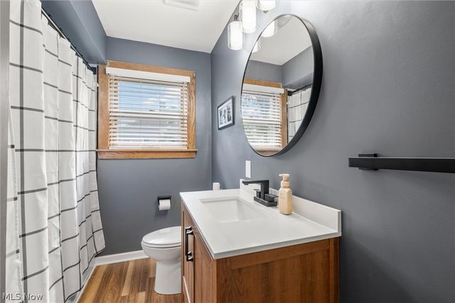 135 N Middle Street, Columbiana, OH 44408