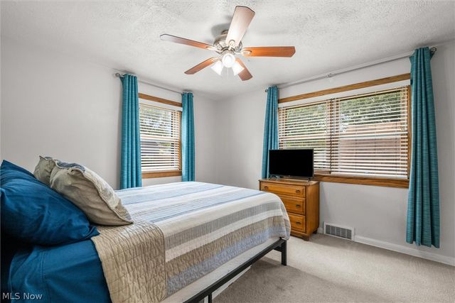 135 N Middle Street, Columbiana, OH 44408