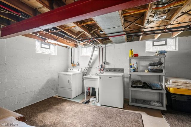 135 N Middle Street, Columbiana, OH 44408