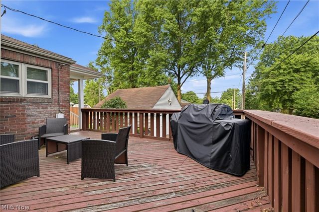 135 N Middle Street, Columbiana, OH 44408