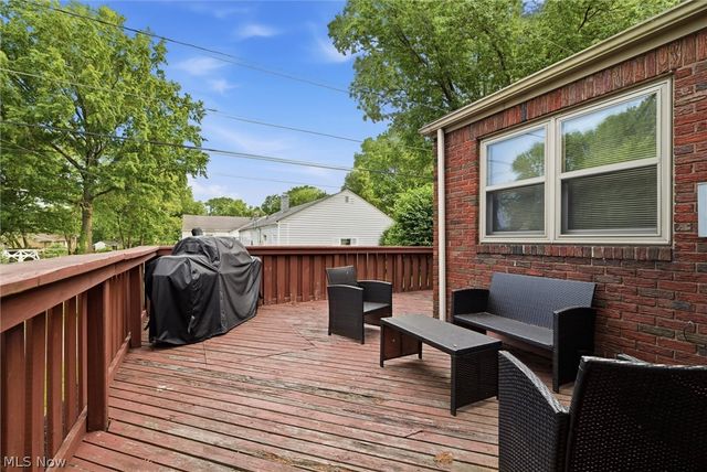 135 N Middle Street, Columbiana, OH 44408