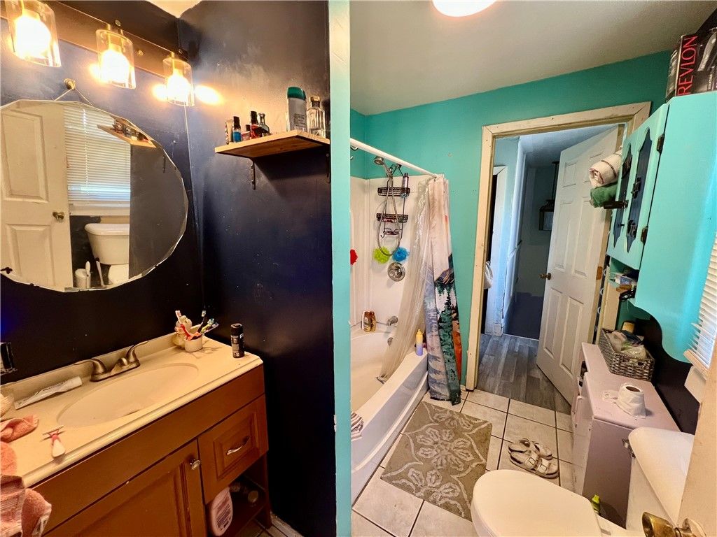 Image 11 of property listing at 1010 Cunningham Ave, New Castle, PA 16101