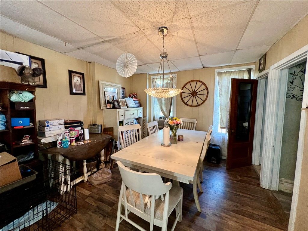 Image 4 of property listing at 1010 Cunningham Ave, New Castle, PA 16101