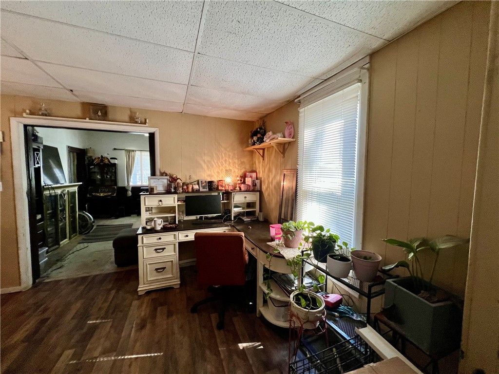 Image 5 of property listing at 1010 Cunningham Ave, New Castle, PA 16101
