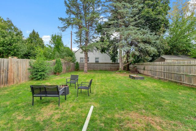 1462 Hazelwood Street, Saint Paul, MN 55106