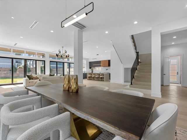 963 W 41st Street, Houston, TX 77018