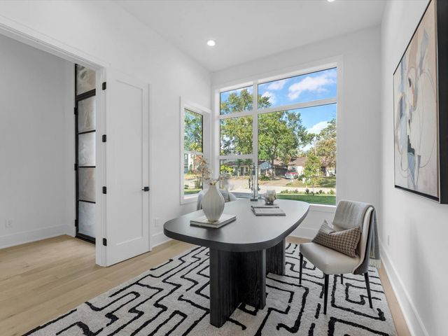 963 W 41st Street, Houston, TX 77018