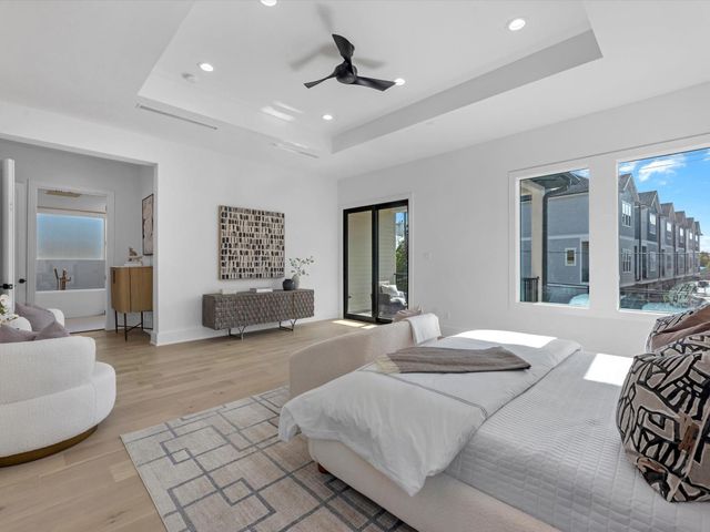 963 W 41st Street, Houston, TX 77018