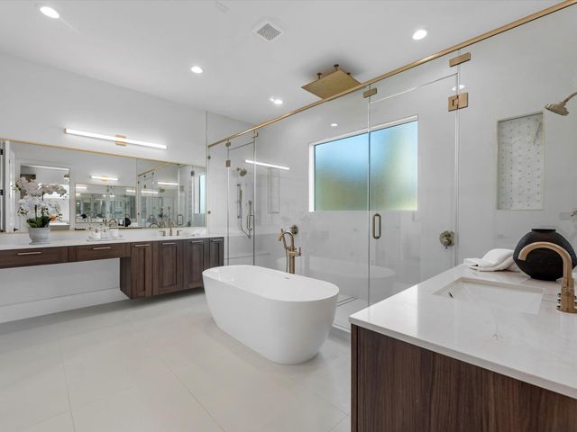 963 W 41st Street, Houston, TX 77018