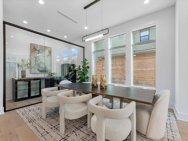 963 W 41st Street, Houston, TX 77018