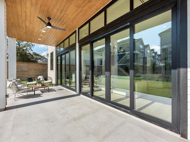 963 W 41st Street, Houston, TX 77018