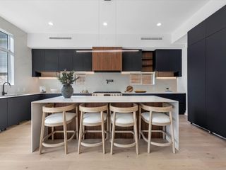 963 W 41st Street, Houston, TX 77018