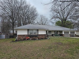 2110 Pearl Street, Carthage, MO 64836