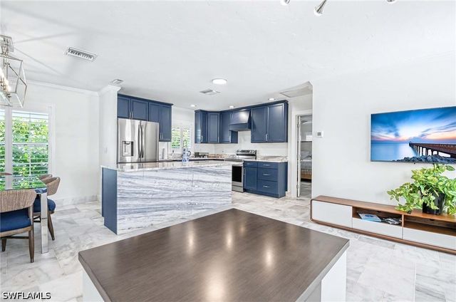 112 Capri BLVD, Naples, FL 34113