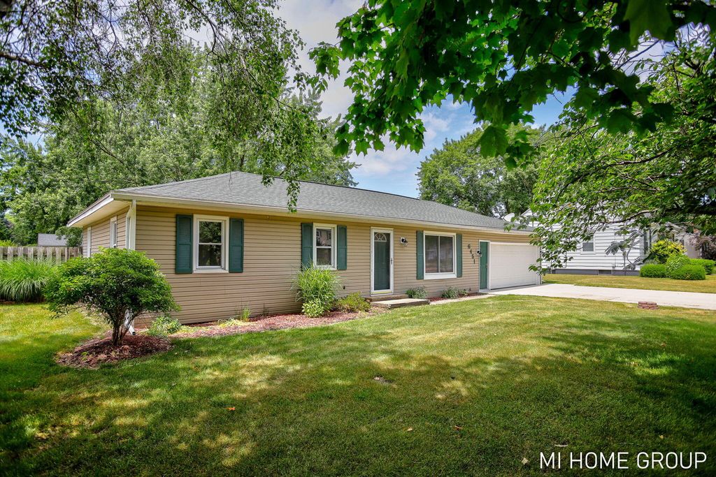 6451 12th Avenue, Georgetown Twp, MI 49428